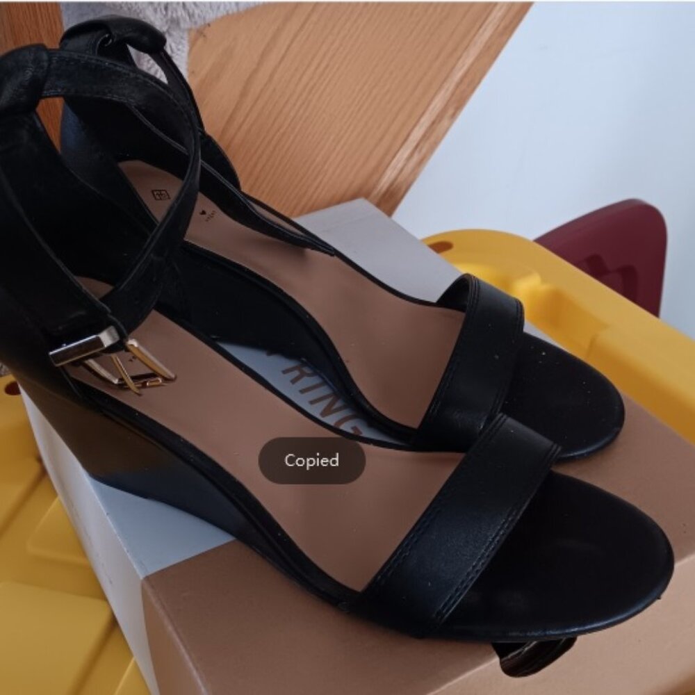 Black wedge heels